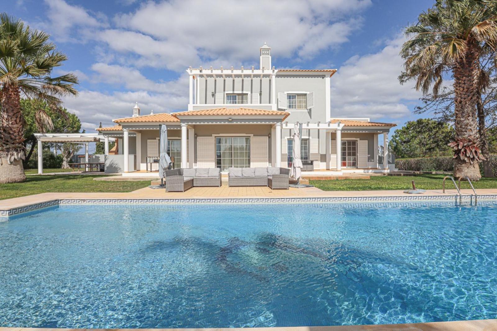 Villa Loane - Swimming Pool - By Bedzy Sao Lourenco  Kültér fotó