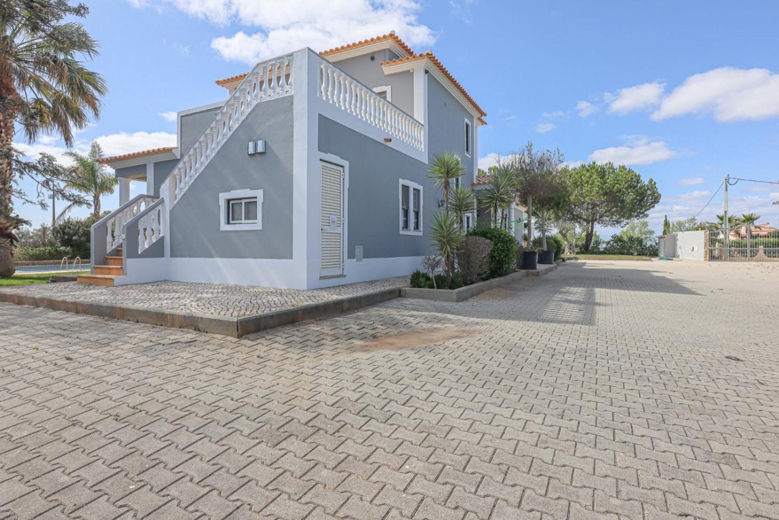 Villa Loane - Swimming Pool - By Bedzy Sao Lourenco  Kültér fotó